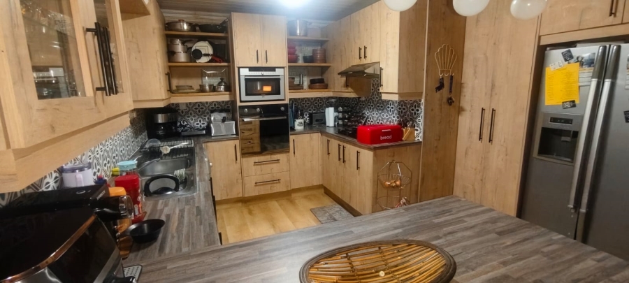 3 Bedroom Property for Sale in Portlands Western Cape